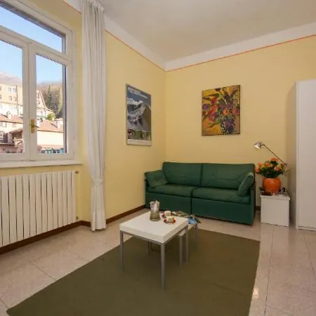 Sleeps 4 Varenna